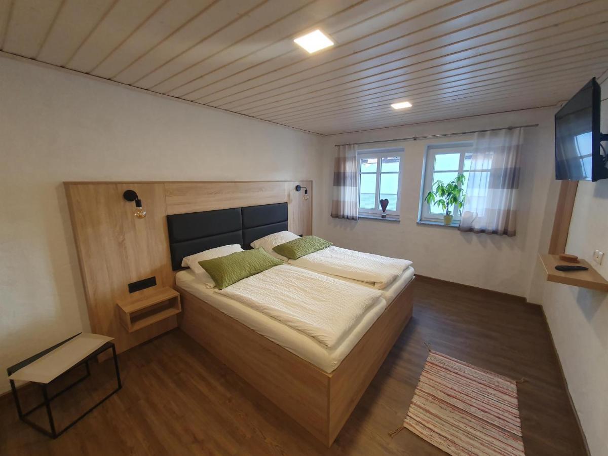 Bleibe In Der Brandgasse Bed & Breakfast Alken Bagian luar foto