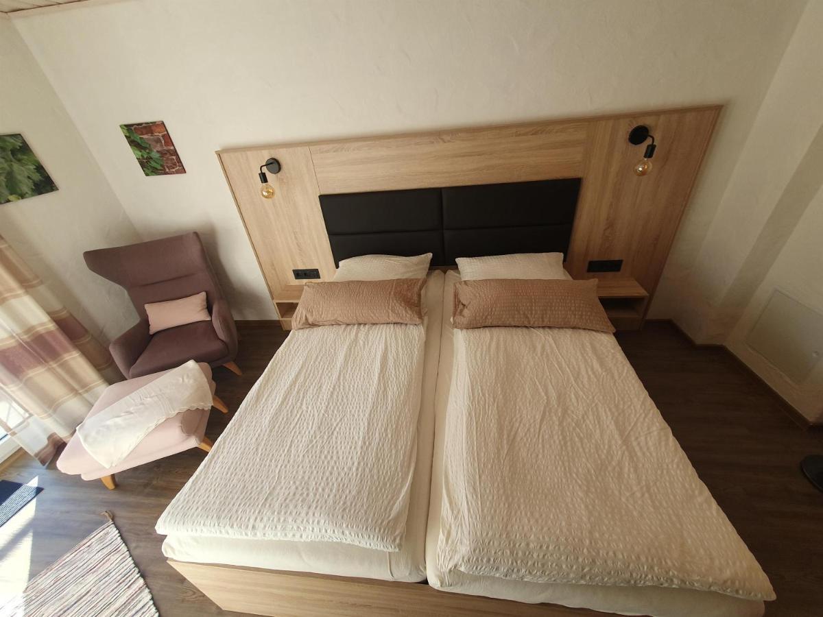 Bleibe In Der Brandgasse Bed & Breakfast Alken Bagian luar foto